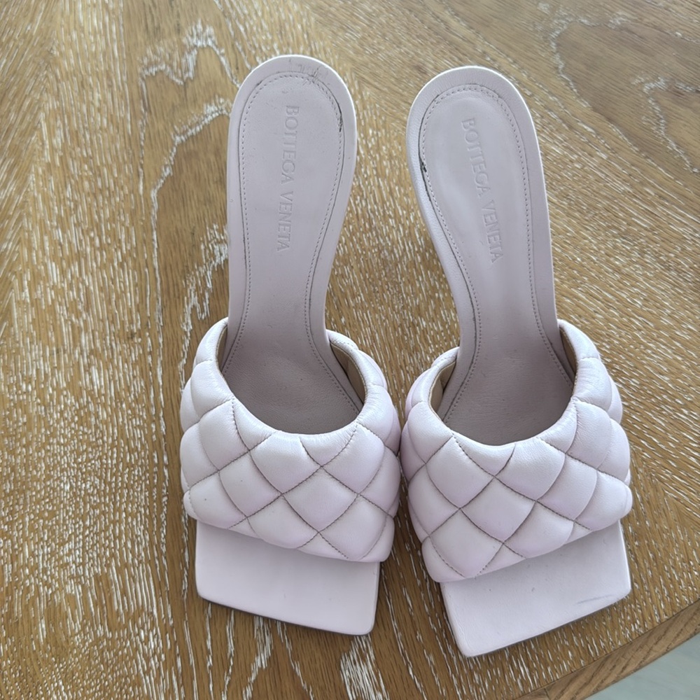 Bottega Veneta Women's Soft Pink Quilted Heels - Picture 5 of 7
